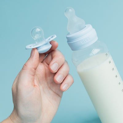 Supreme 雙扁型矽膠安撫奶嘴-鐵灰/寶貝藍(2入組)